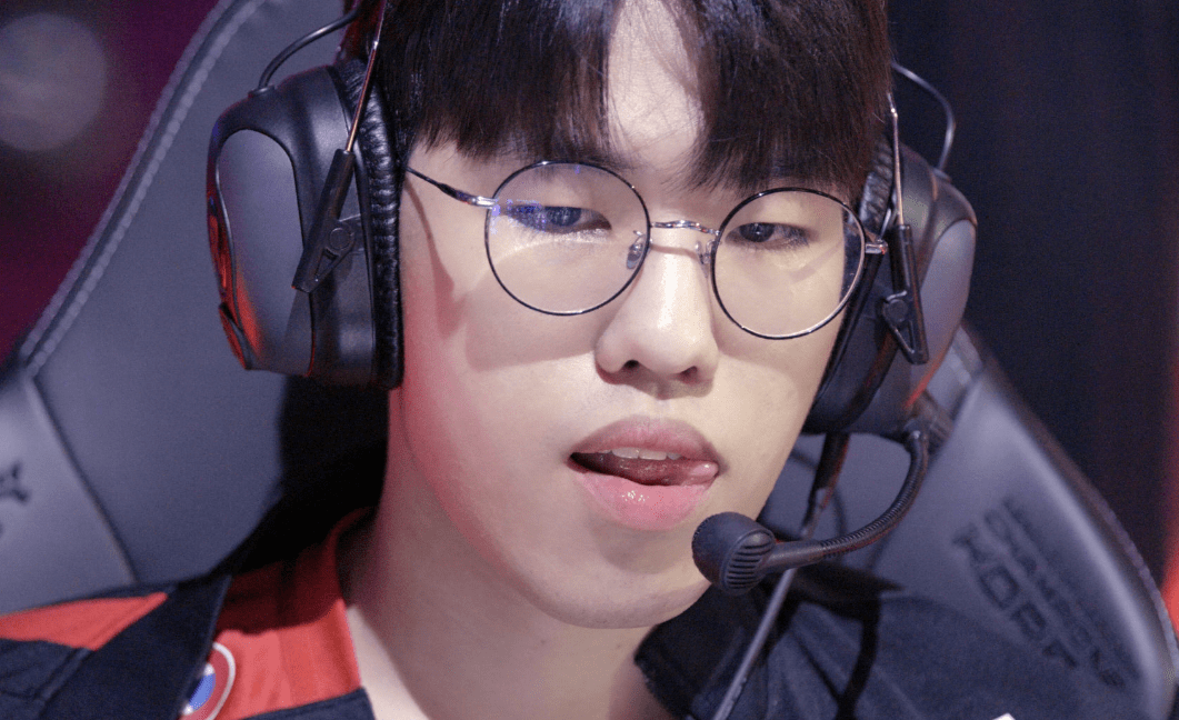 开云官方网站在线登陆-离谱！Scout在G2比赛中战术调整加时末段法兰克福官宣签约，丹佛掘金国际比赛日再遭质疑