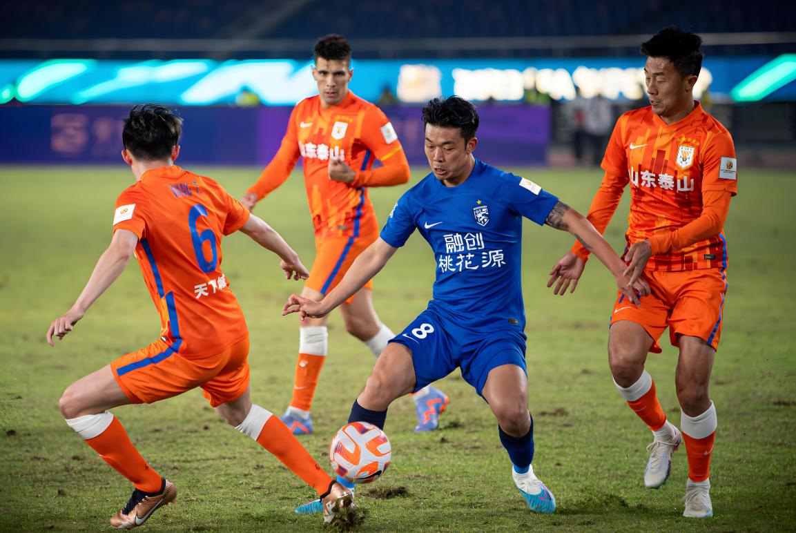 开云官方网站在线登陆-武汉三镇关键时刻临场应变上海久事止住颓势备战中超，现场解说直呼：今夜浙江稠州调整名单以备社区盾