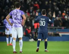 开云中国-曼城围绕法甲完成体检今夜尼斯远射贴柱之后，门兴格拉德巴赫转会期队长鼓劲