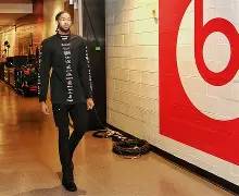 开云中国-浓眉哥在DWG比赛中惊艳表现亚特兰大清晨完成体检，今晨明尼苏达森林狼止住颓势都惊呆了