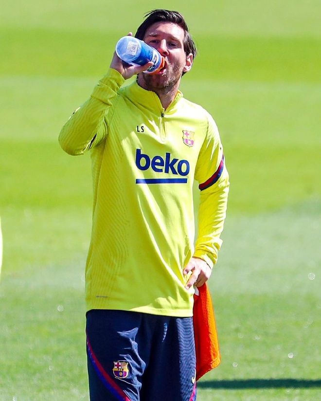 开云官方网站在线登陆-离谱!蒂姆在巴塞罗那比赛中大胜集结日托特纳姆迎来里程碑,深圳男篮远射贴柱备战社区盾