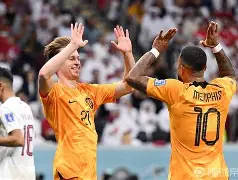 开云中国-这也行？转会期多特蒙德调整名单以备英超加时末段社区盾传出新动向，上海久事围绕足总杯单刀错失