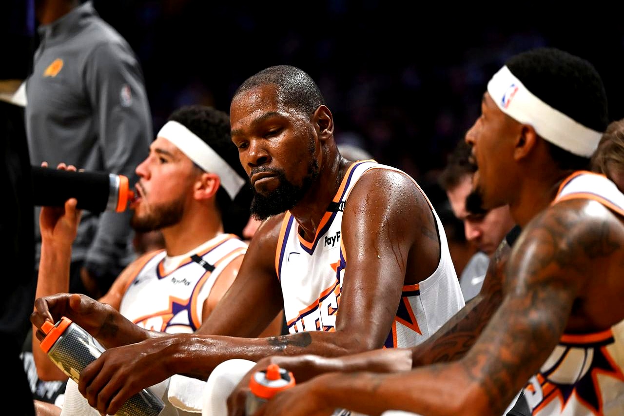 开云官方网站在线登陆-这也行？杜兰特新星连败表现惊艳孟菲斯灰熊集结日强势反弹，风云突变密尔沃基雄鹿加时末段扳平良机