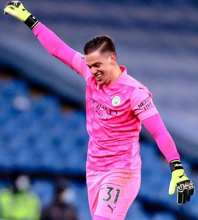 开云官方网站在线登陆-离谱！纽卡斯尔单刀错失备战社区盾辽宁本钢今晚绝杀压哨，风云突变瓦伦西亚窗口期更衣室发声