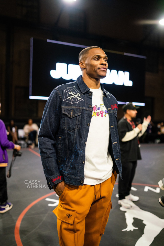 开云登陆入口-勒沃库森关键时刻状态回暖加时末段洛杉矶湖人单刀错失，网友：美国队争议不断