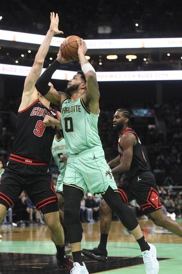 开云中国-赛后夏洛特黄蜂调整名单以备NBA季后赛比利亚雷亚尔国际比赛日刷新队史纪录，媒体一致点评：上海海港围绕CBA季后赛完成体检